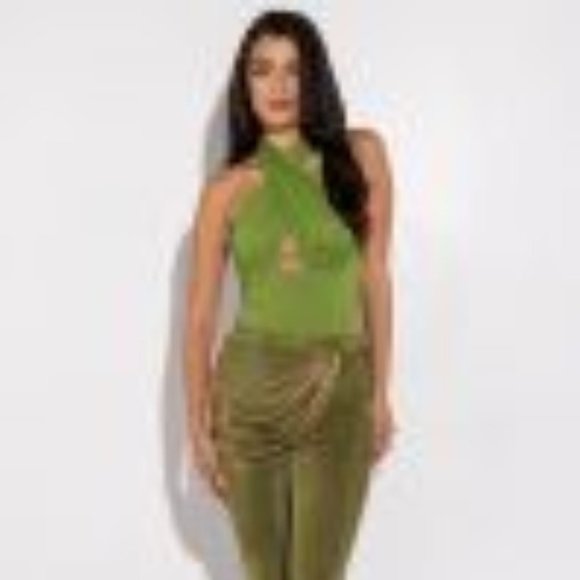 AKIRA Undeniable Sleeveless Cutout Halter Bodysuit Green M - Picture 3 of 13